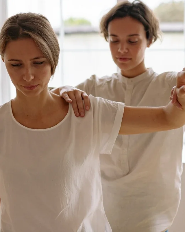 Licensed physical therapist working one on one with a patient at Liberty Rehabilitation Specialists in San Antonio